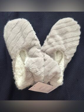 Auden Faux Fur Cozy Pull-On Slipper Socks